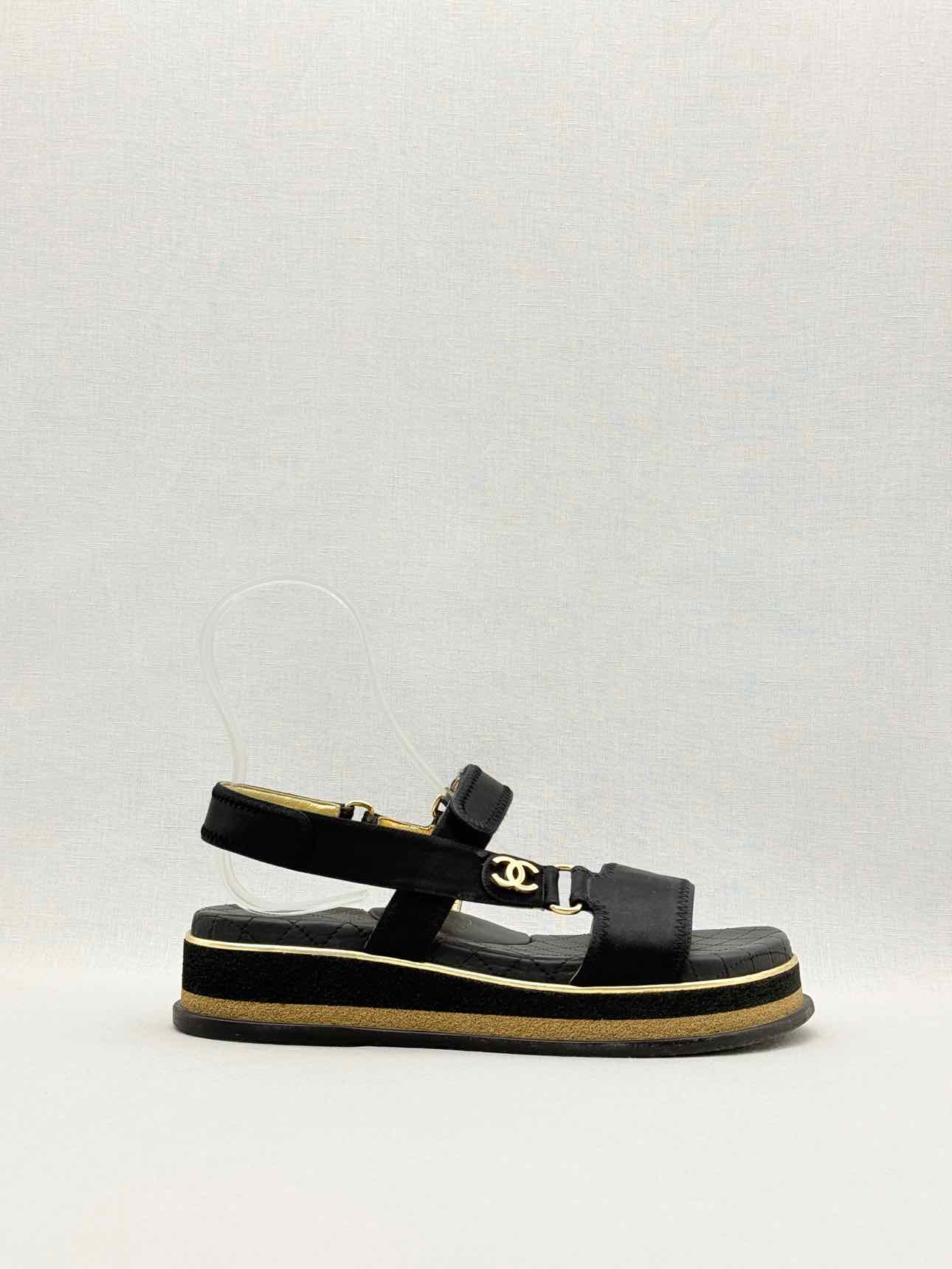 CHANEL Black Quilted Size EU 38.5 Platform Sandals