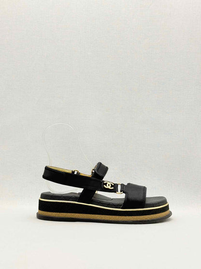 CHANEL Black Quilted Size EU 38.5 Platform Sandals