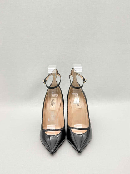 VALENTINO Black Size EU 37 Pumps