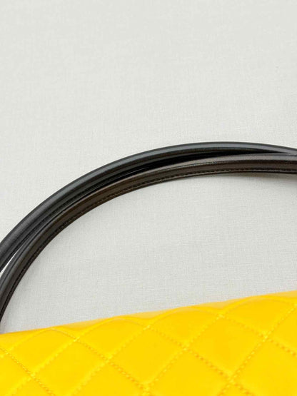 CHANEL Hula Hoop Yellow & Black Quilted Shoulder Bag