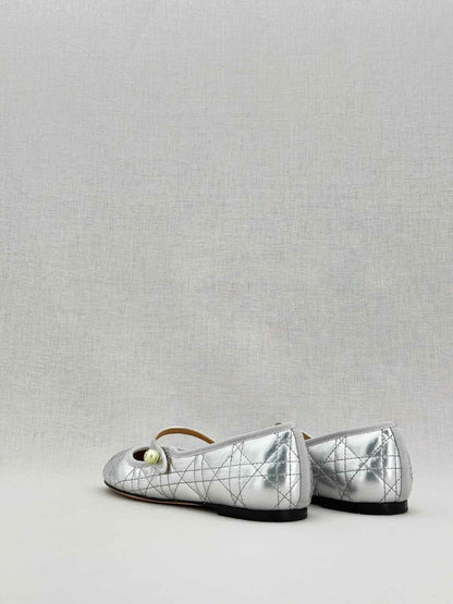 CHRISTIAN DIOR Silver Cannage Size EU 35 Ballet Flats