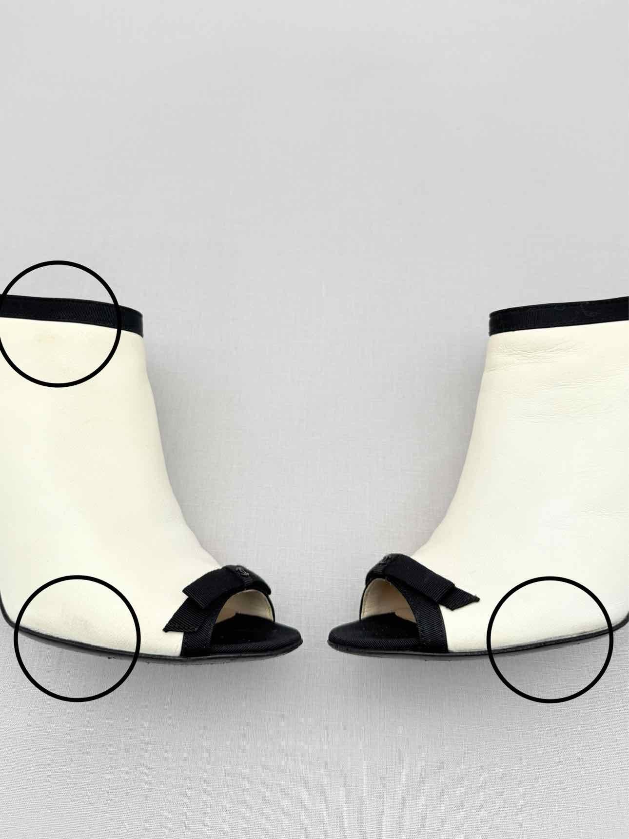 CHANEL Cream & Black Size EU 37.5 Ankle Boots