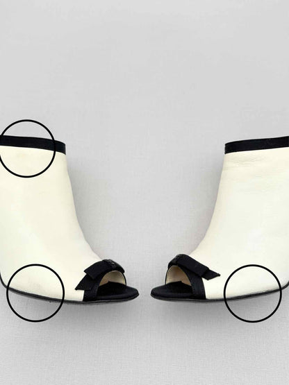 CHANEL Cream & Black Size EU 37.5 Ankle Boots