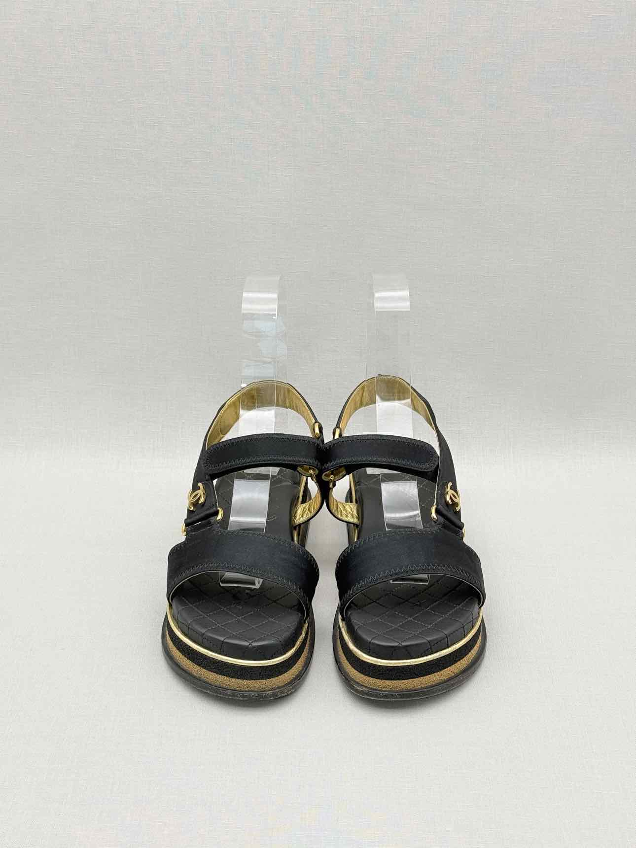 CHANEL Black Quilted Size EU 38.5 Platform Sandals
