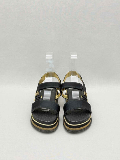 CHANEL Black Quilted Size EU 38.5 Platform Sandals