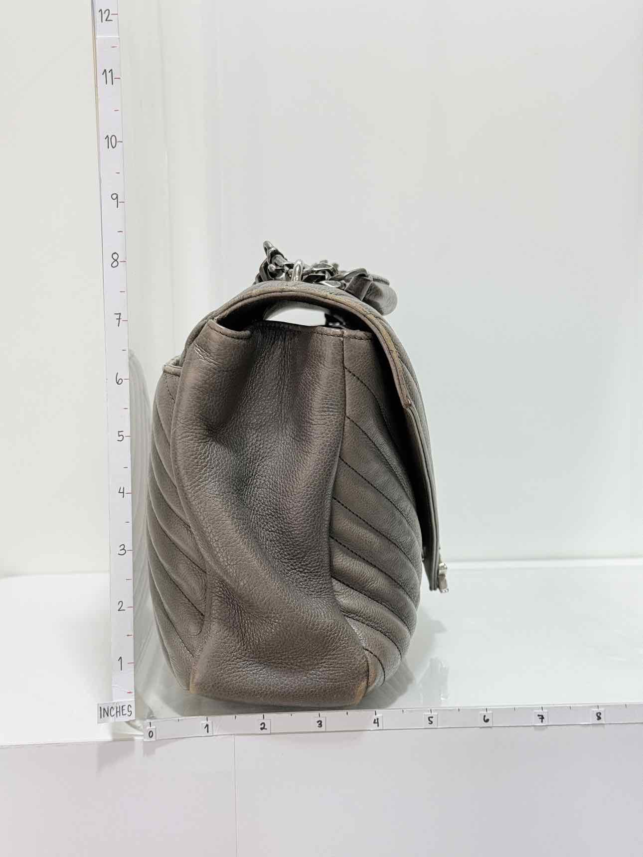 SAINT LAURENT College Grey Chevron Shoulder Bag