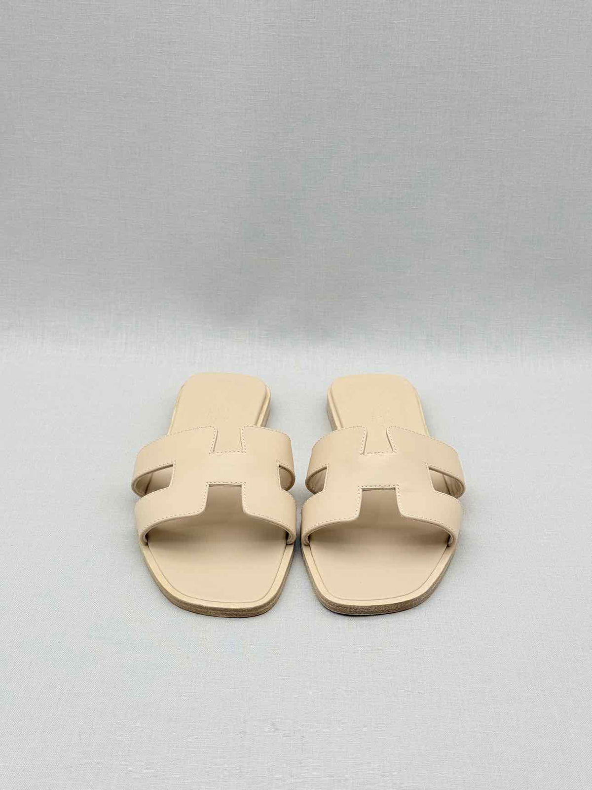 HERMES ORAN Beige Mastic Size EU 38 Sandals
