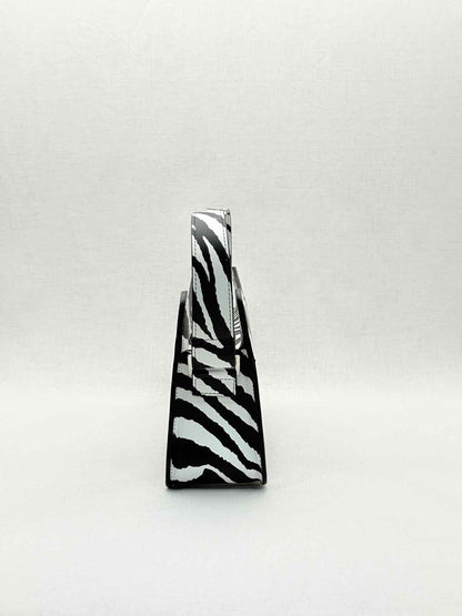 MACH & MACH Large Bow-shaped Black & White Shoulder Bag