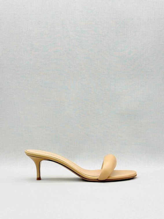 GIANVITO ROSSI Bijoux Beige Size EU 40 Mules