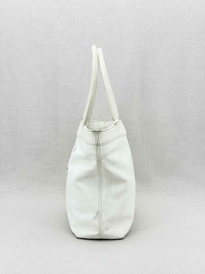 CHANEL White Shoulder Bag