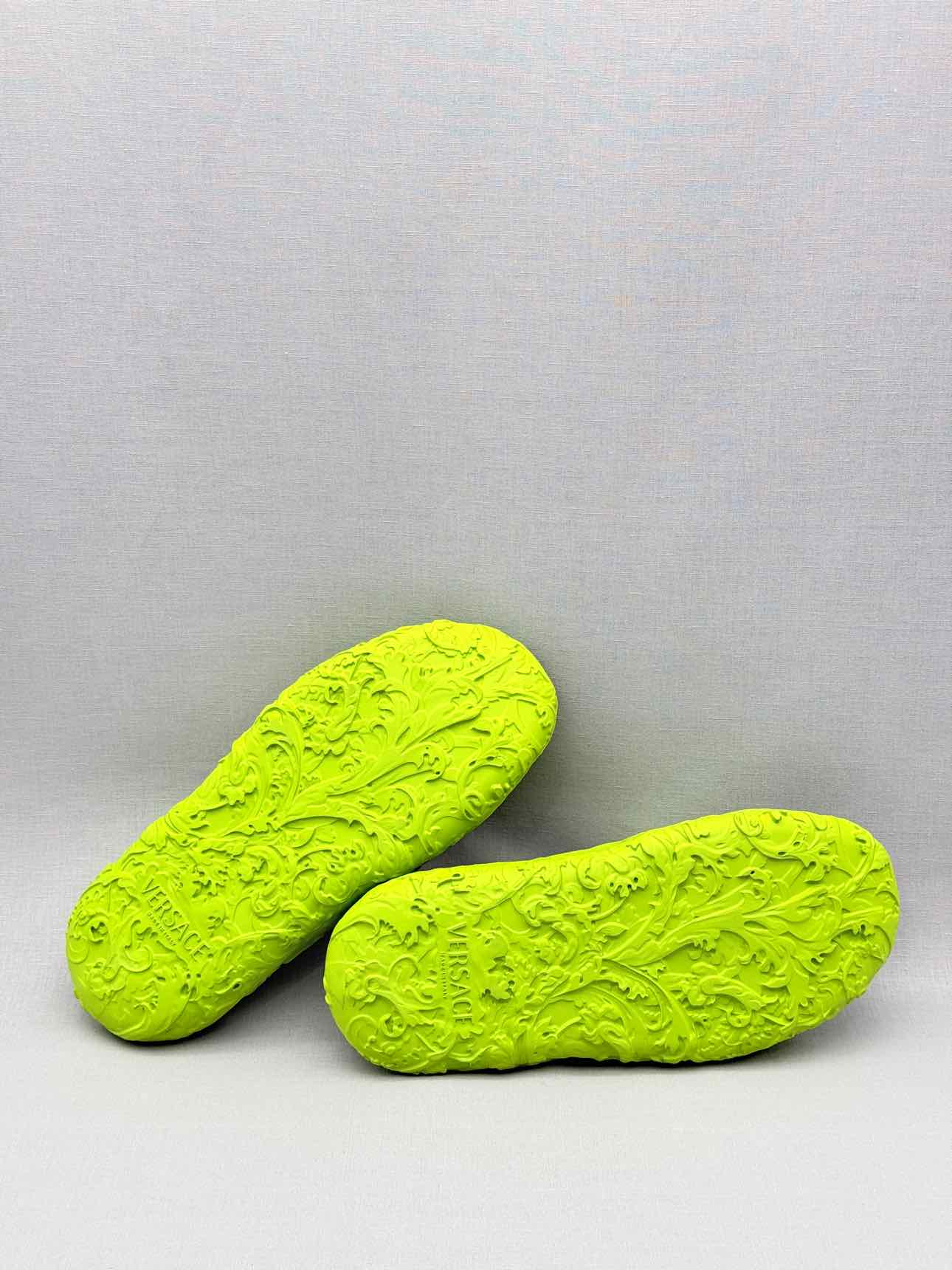 VERSACE Medusa Neon Green Size EU 43 Slides