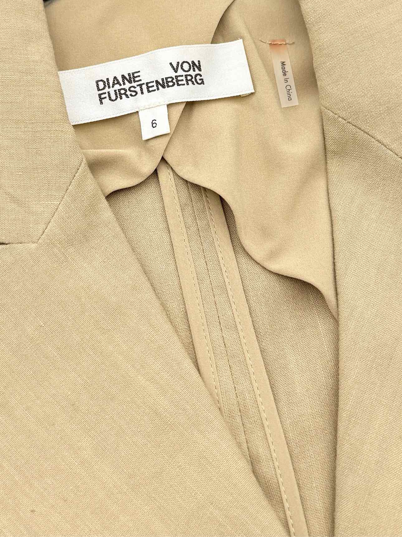 DIANE VON FURSTENBERG Beige Size US 6 Outfit Set
