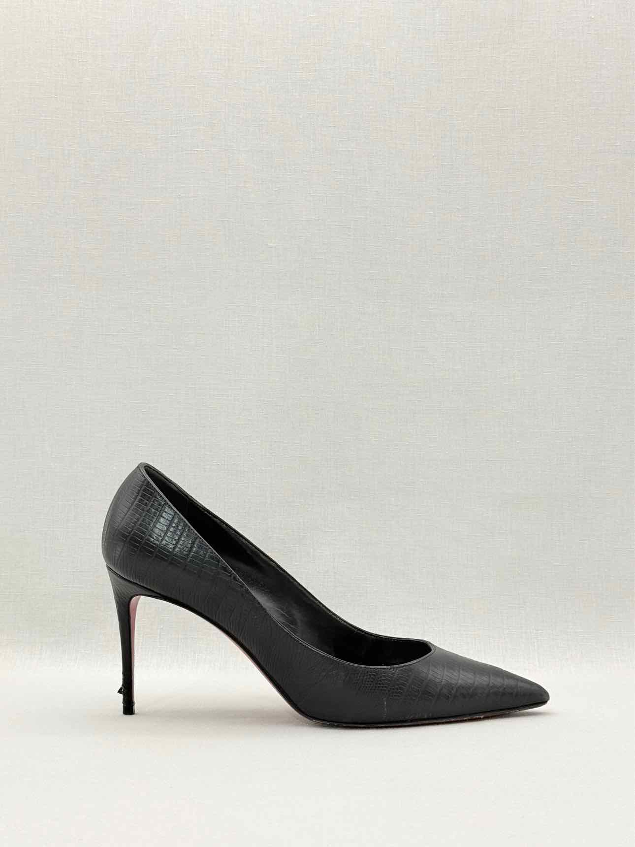 CHRISTIAN LOUBOUTIN Black Size EU 40 Pumps
