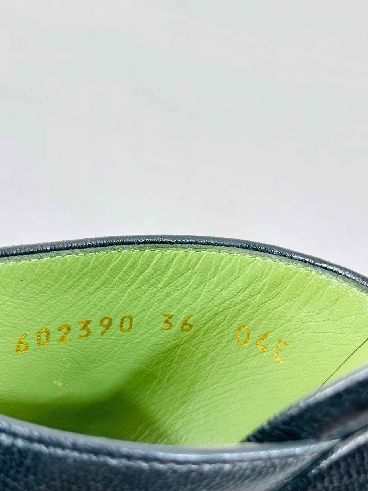 GUCCI Black Size EU 36 Mules