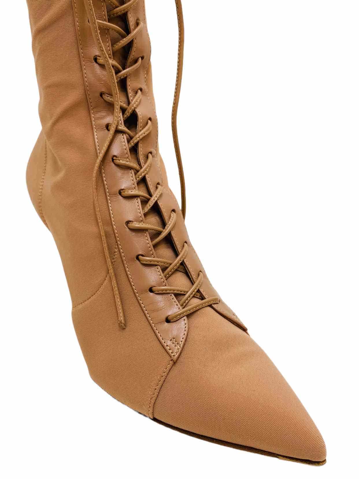 GIANVITO ROSSI Nude Size EU 38 Mid Calf Boots