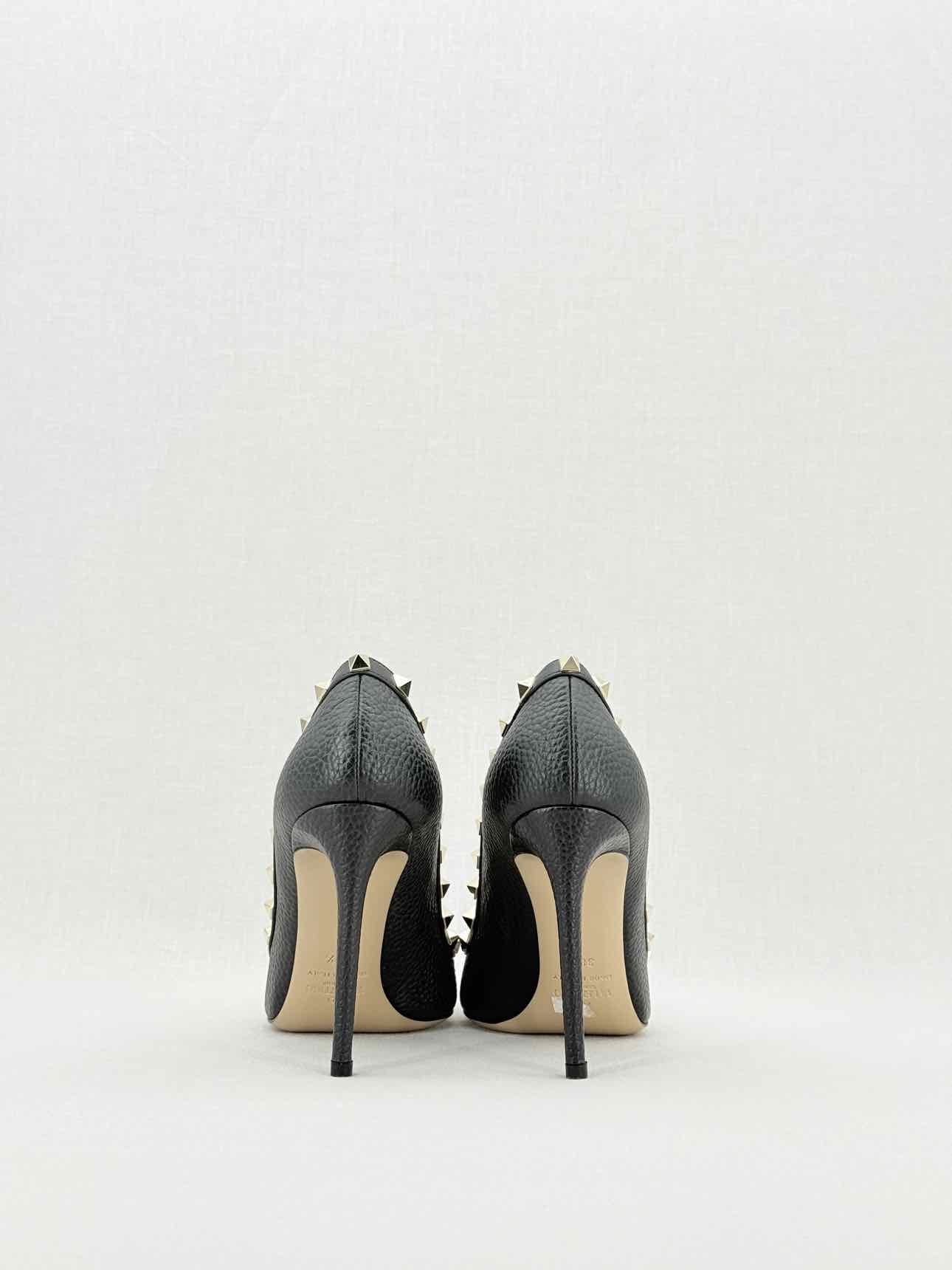VALENTINO GARAVANI Rockstud Black Size EU 38.5 Pumps