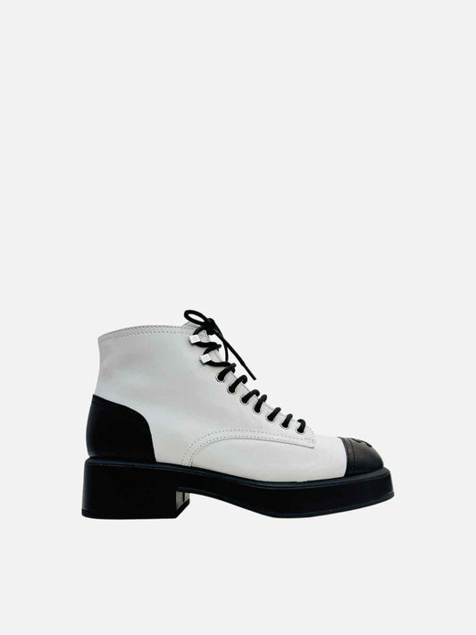 CHANEL Combat White w/ Black Size EU 39.5 Ankle Boots