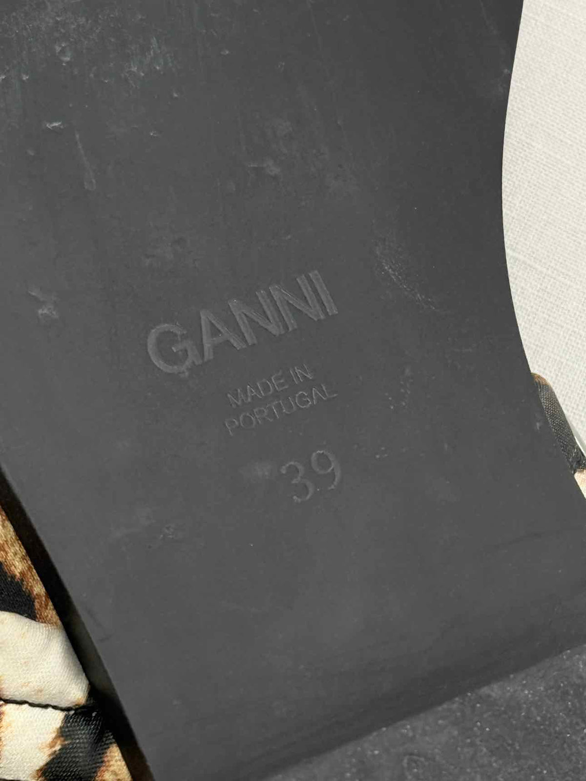 GANNI Black & Beige Size EU 39 Ballet Flats