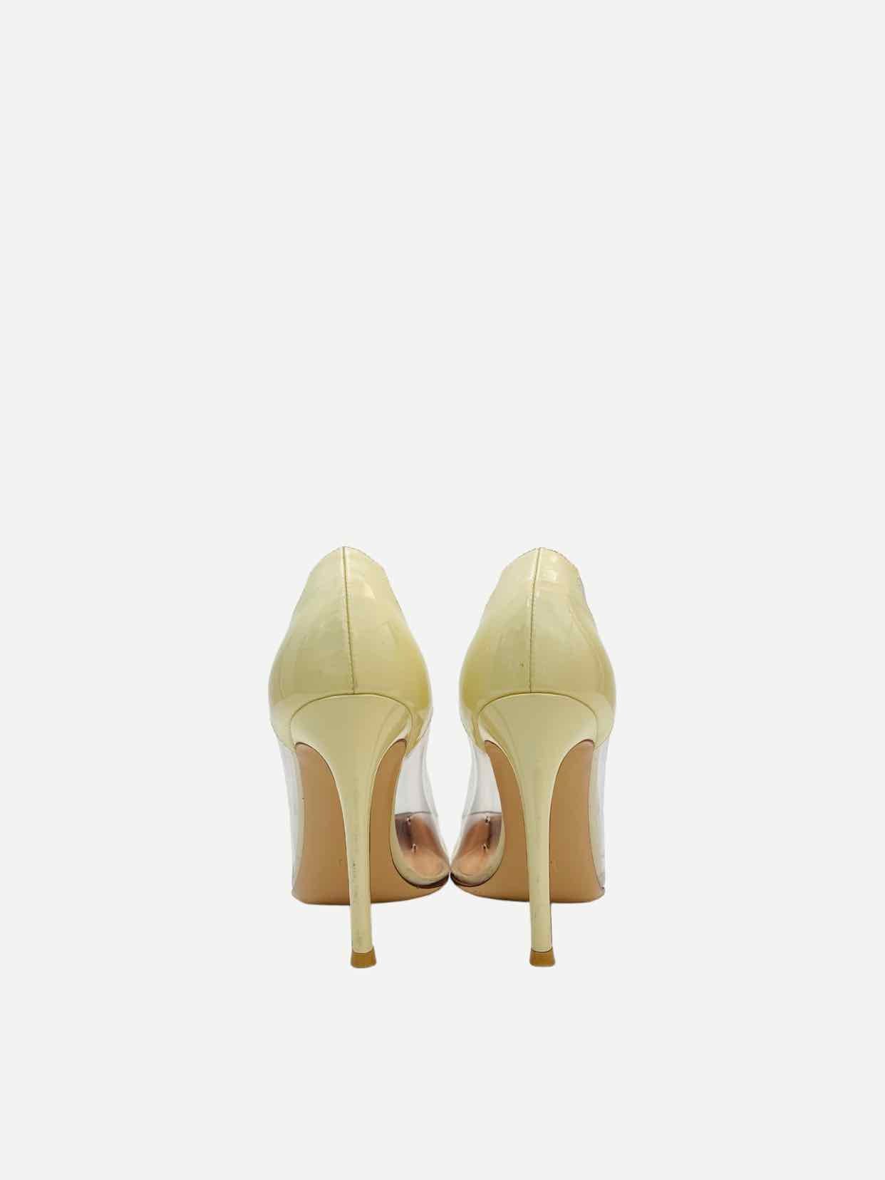 GIANVITO ROSSI PVC Beige Size EU 35.5 Pumps