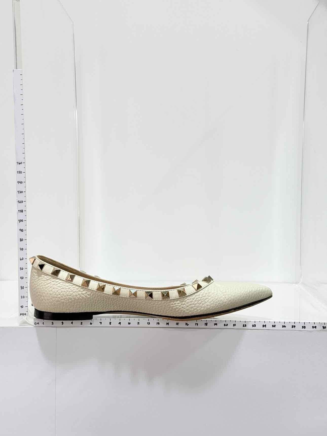 VALENTINO GARAVANI Off-white Size EU 35.5 Ballet Flats