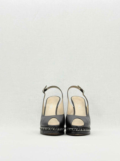 CHANEL Black Size EU 38 Slingbacks