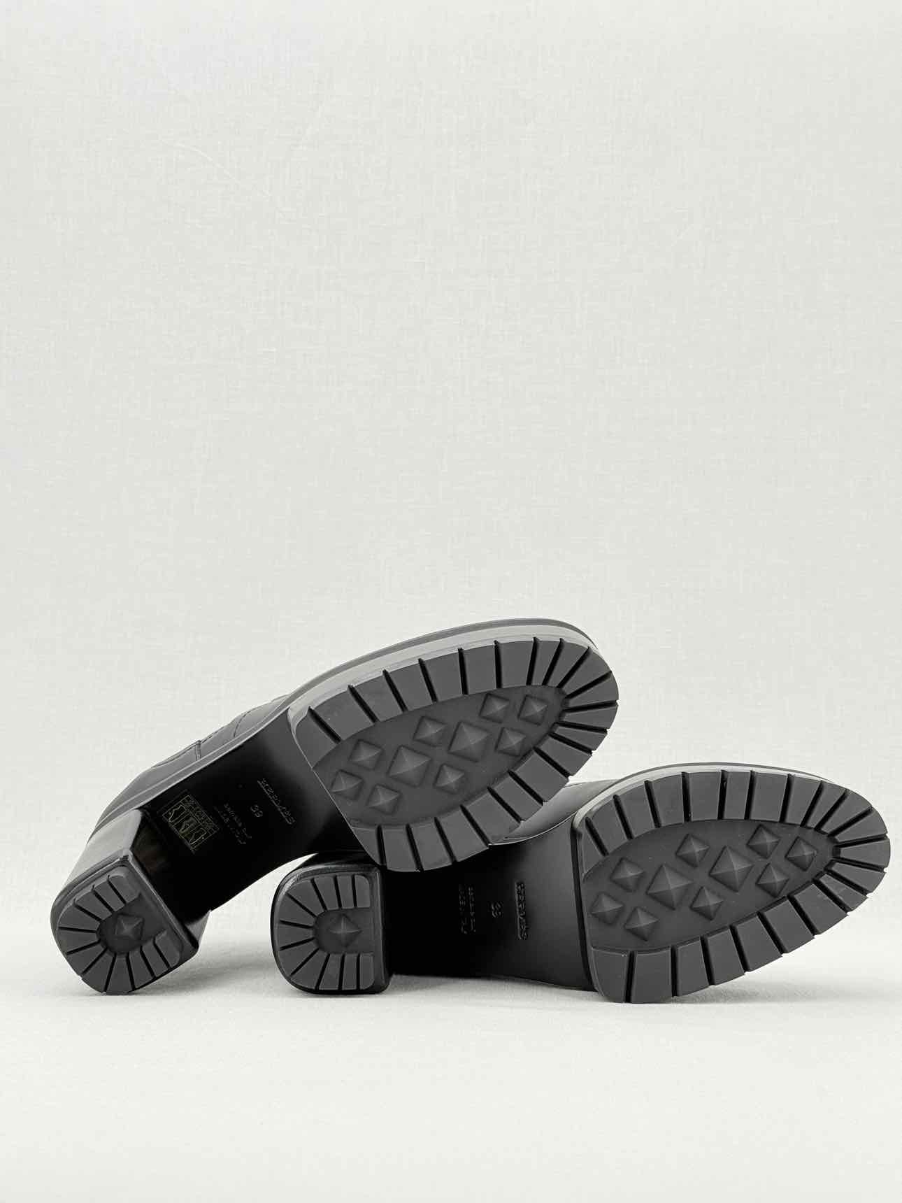 HERMES Punchy Black Size EU 39 Ankle Boots