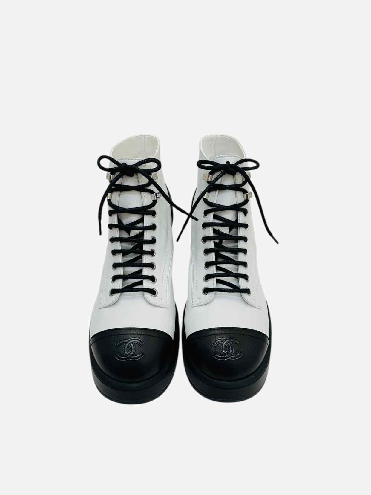 CHANEL Combat White w/ Black Size EU 39.5 Ankle Boots
