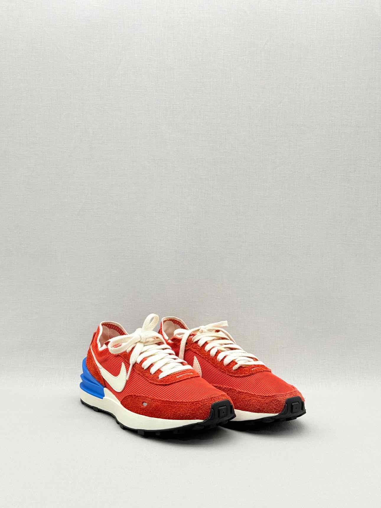 NIKE Waffle Knit Red Multicolor Size EU 38.5 Sneakers