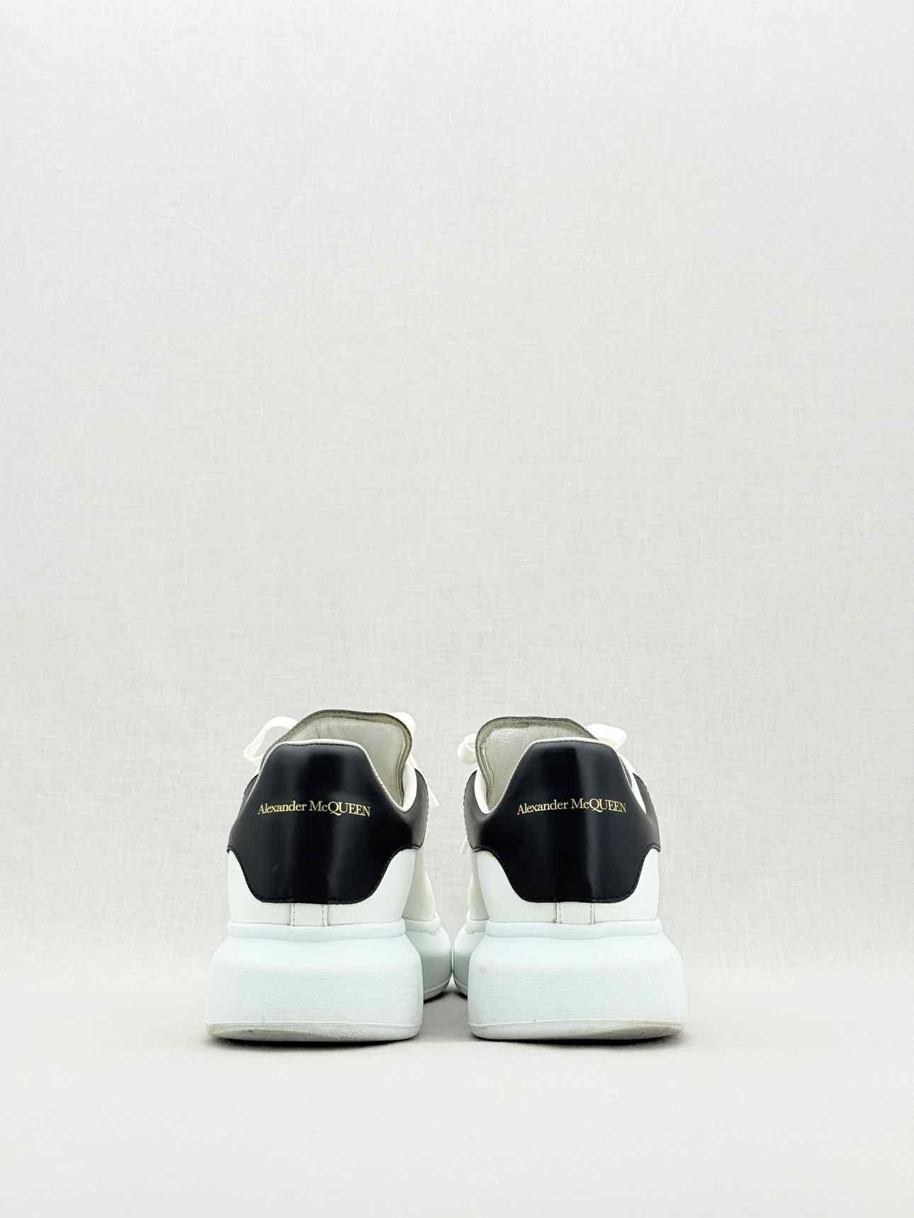 ALEXANDER MCQUEEN Oversized White Size EU 42 Sneakers