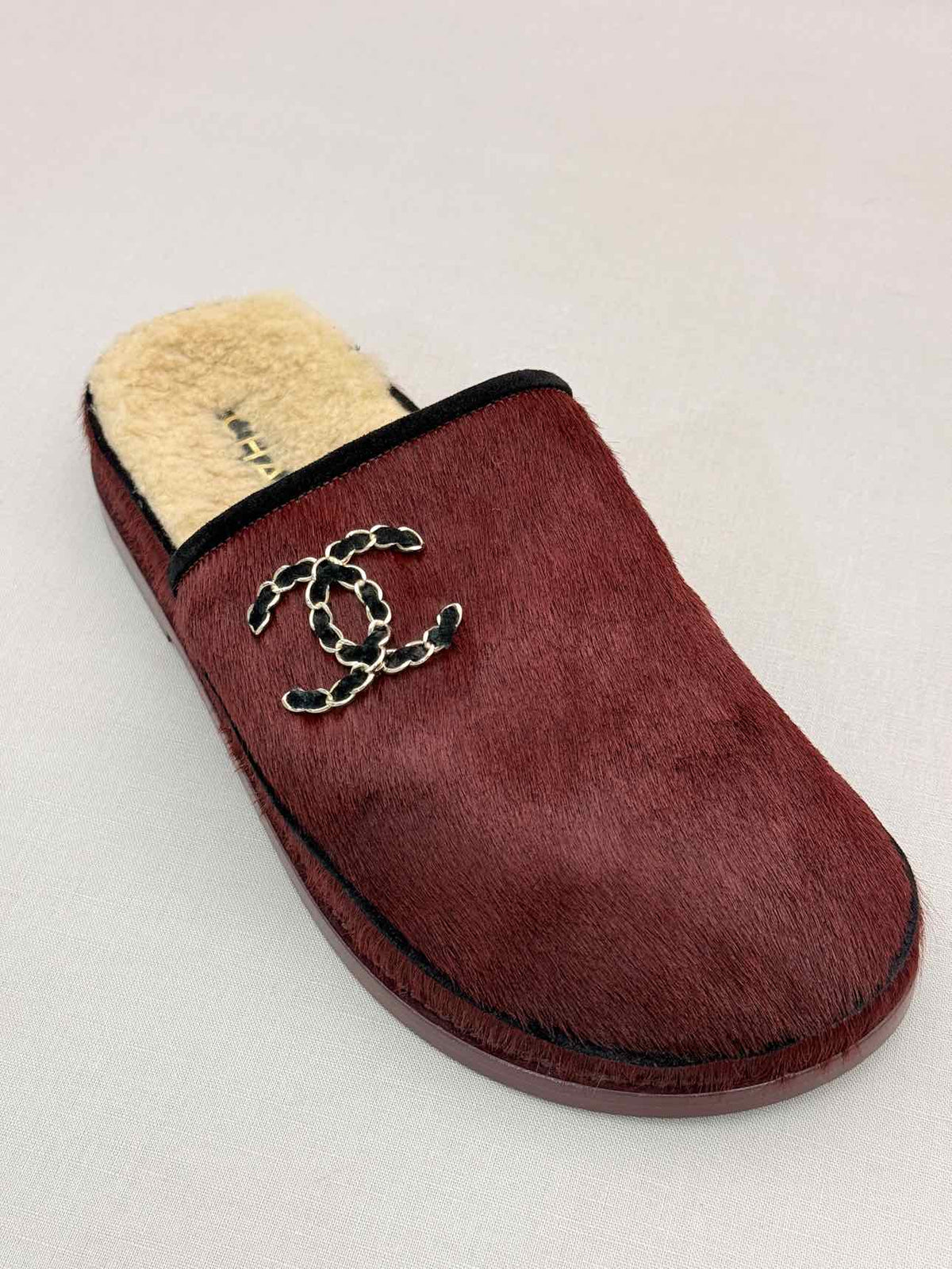 CHANEL Pre-Fall 2022 Burgundy Size EU 39 Mules