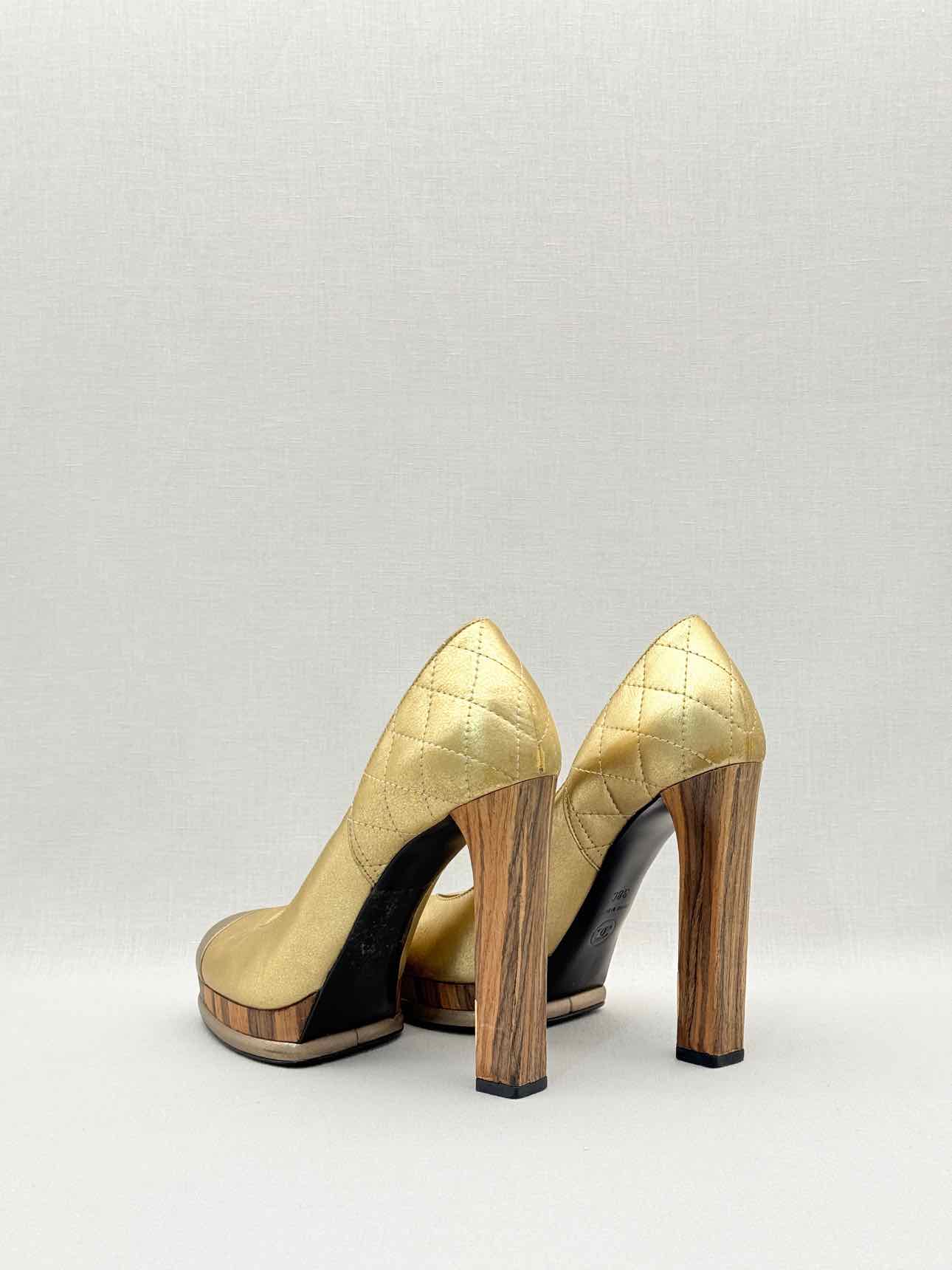 CHANEL Vintage Metallic Gold w/ Bronze Size EU 38 Pumps