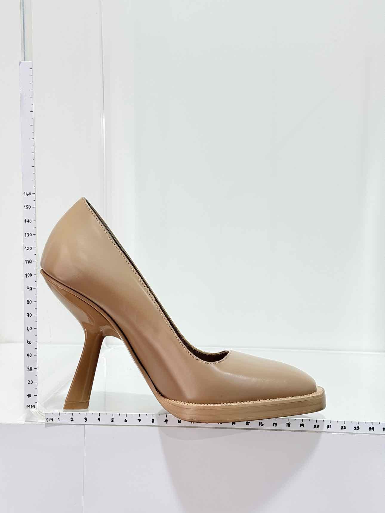 FERRAGAMO Anser Beige Size EU 35 Pumps