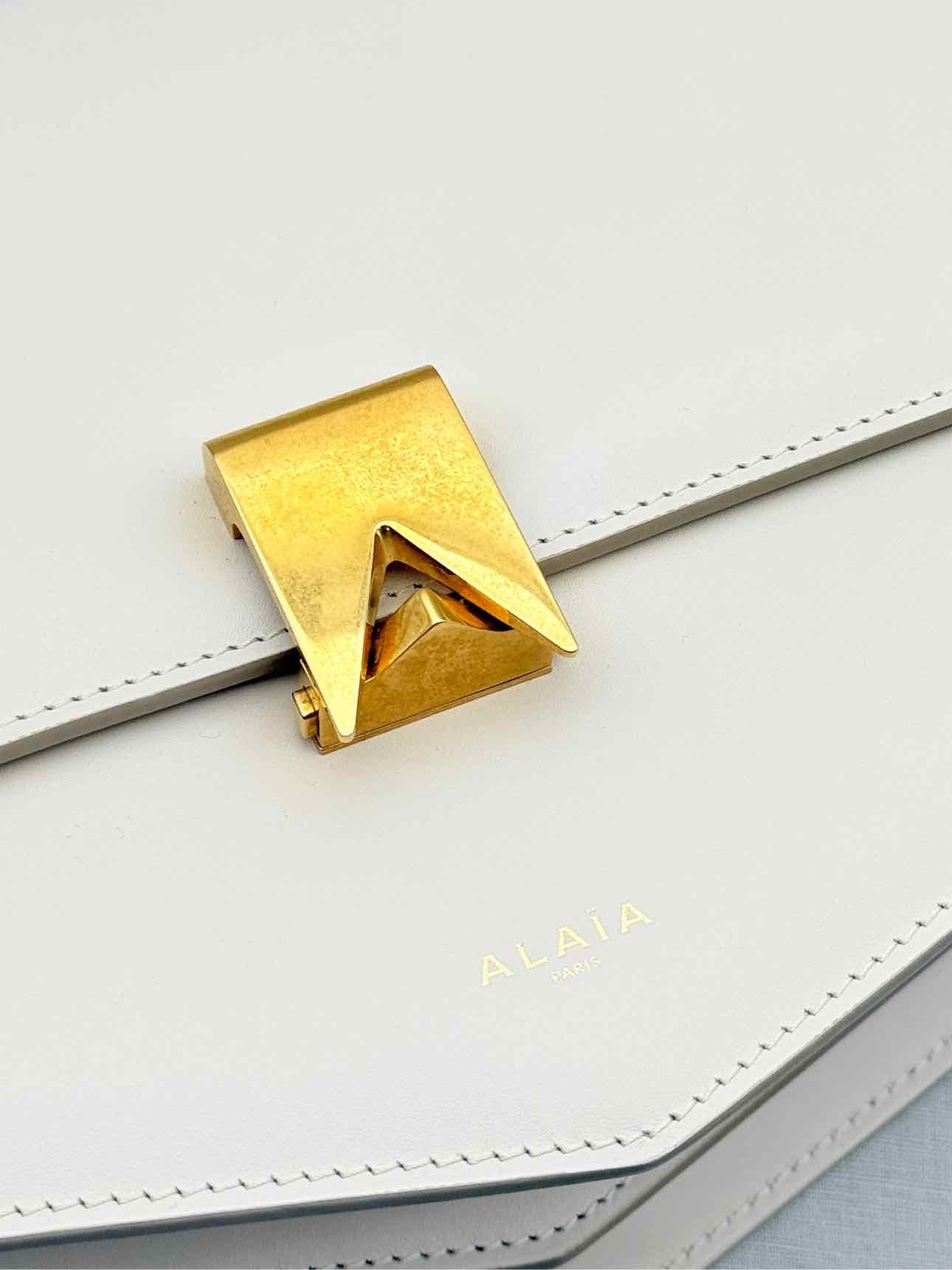 ALAIA Le Papa Off-white Shoulder Bag