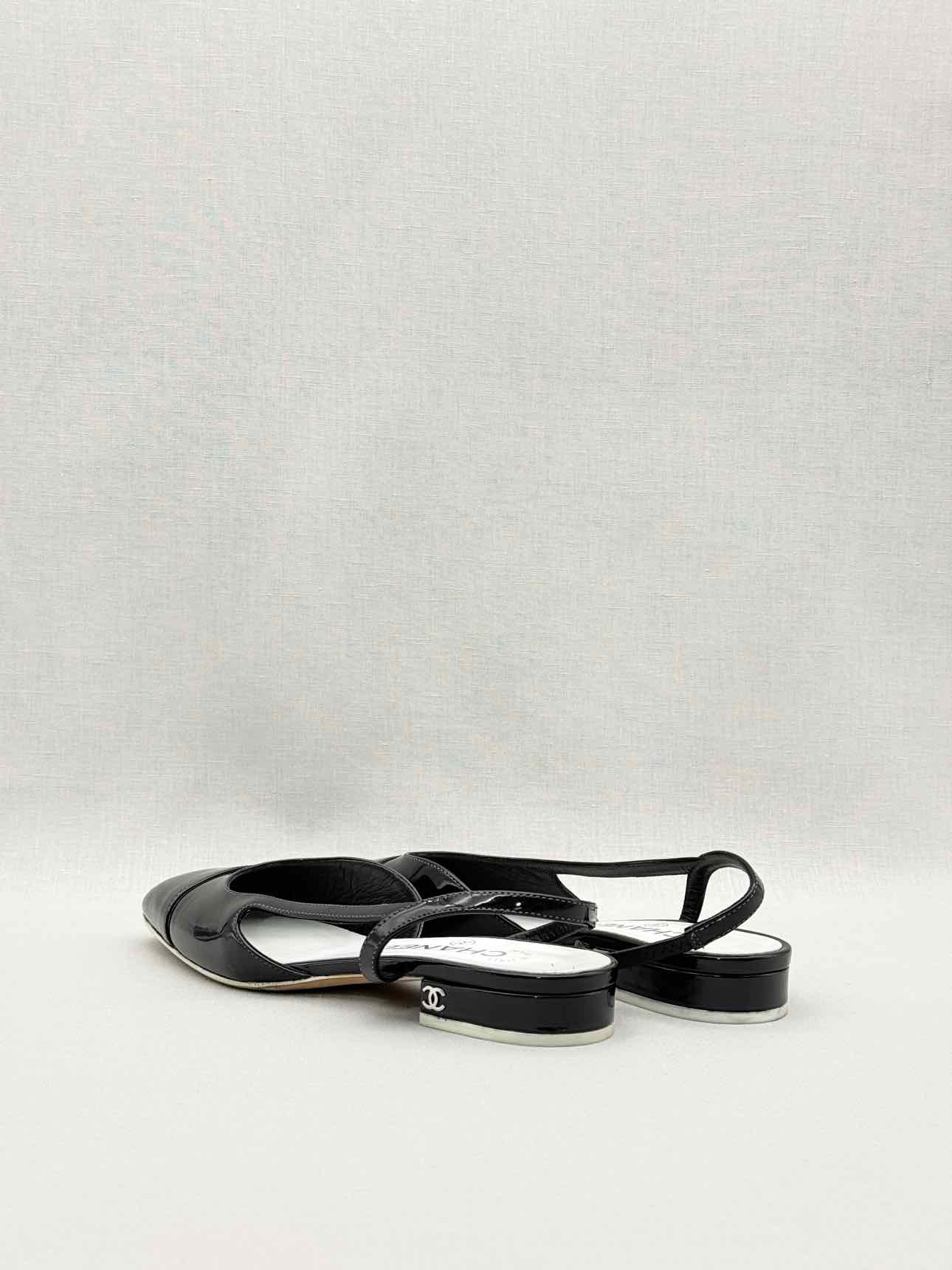 CHANEL Black Cap Toe Size EU 35.5 Flats
