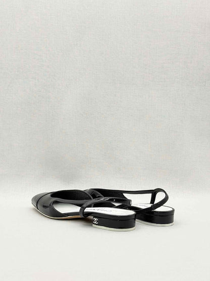 CHANEL Black Cap Toe Size EU 35.5 Flats