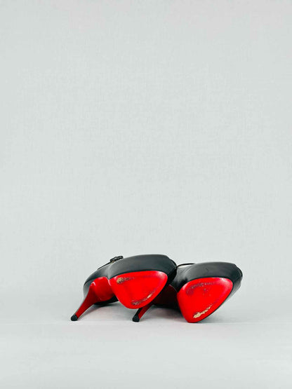 CHRISTIAN LOUBOUTIN Black Size EU 37 Pumps