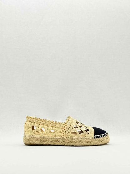 CHANEL Espadrilles Beige & Black Size EU 38 Flats