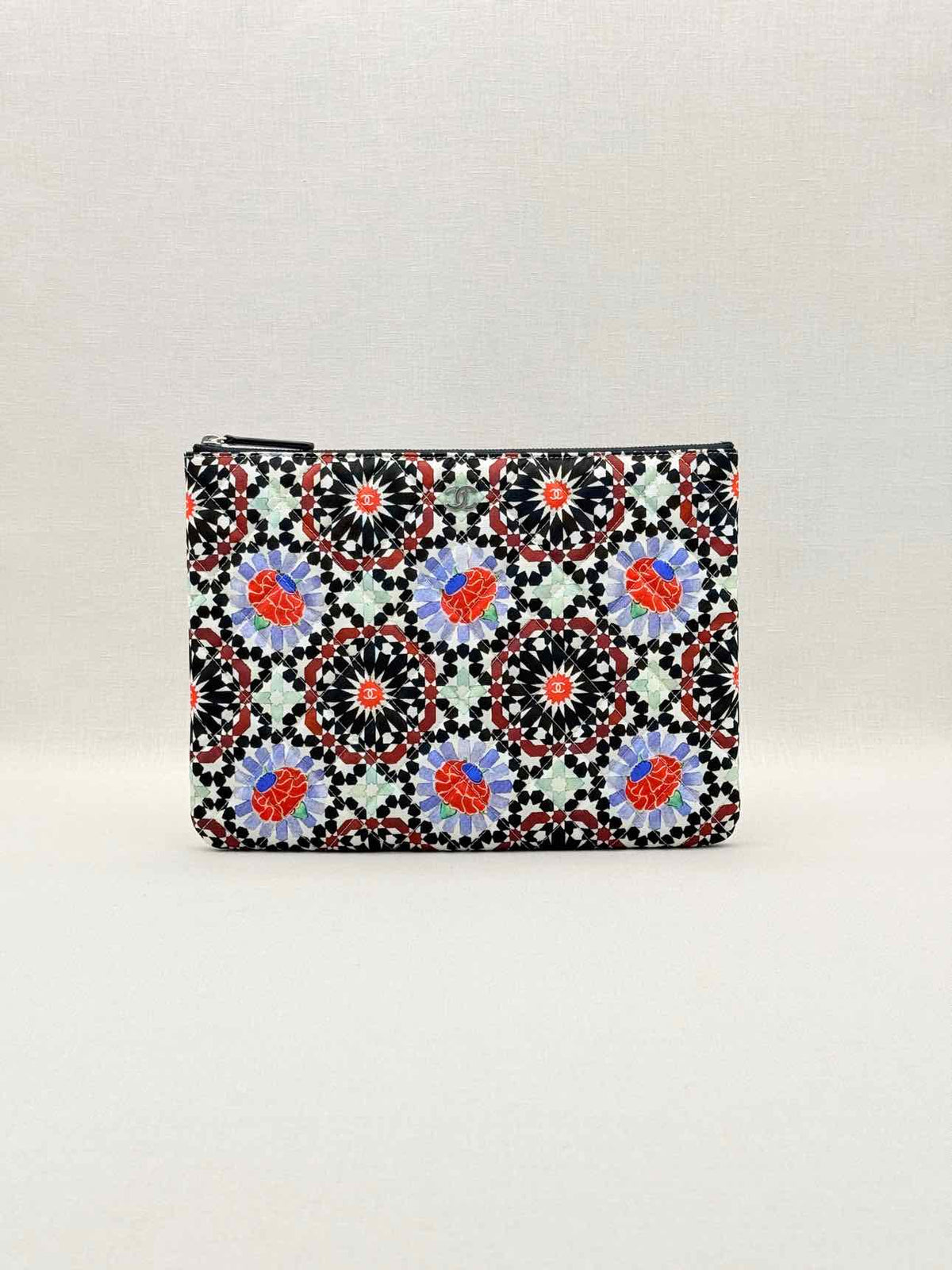 CHANEL White Multicolor Floral Print Pouch