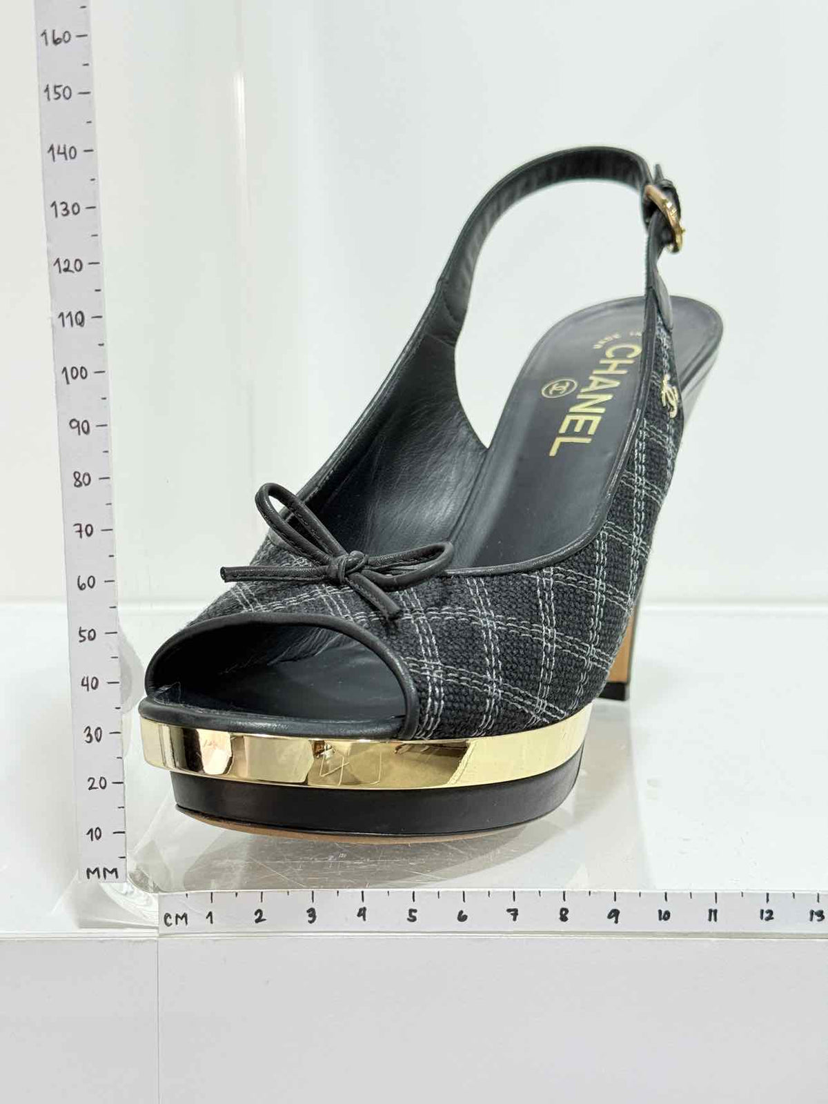 CHANEL Black Checkered Size EU 39 Slingbacks