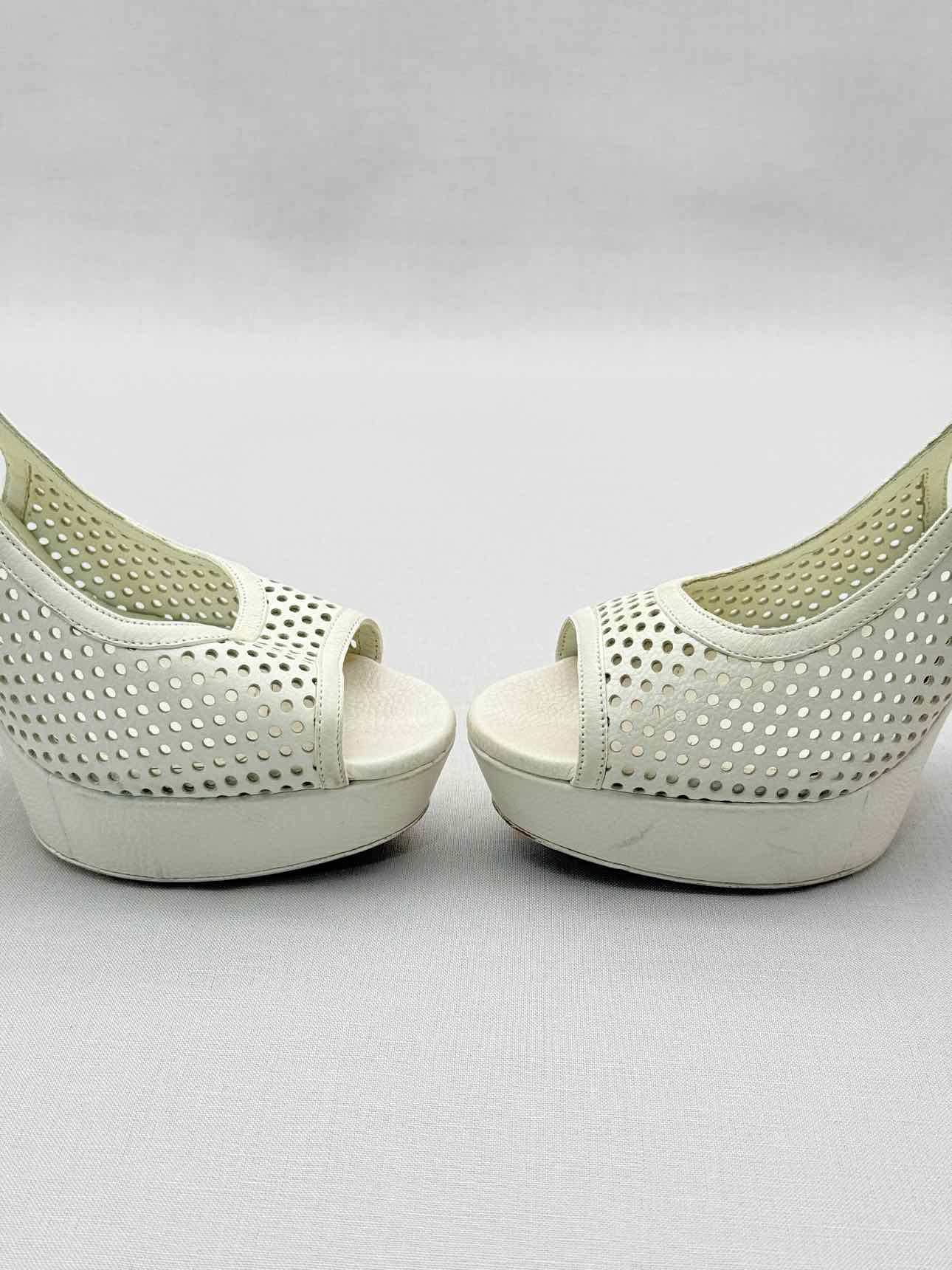 YSL Off-white Perforated Size EU 39.5 Pumps