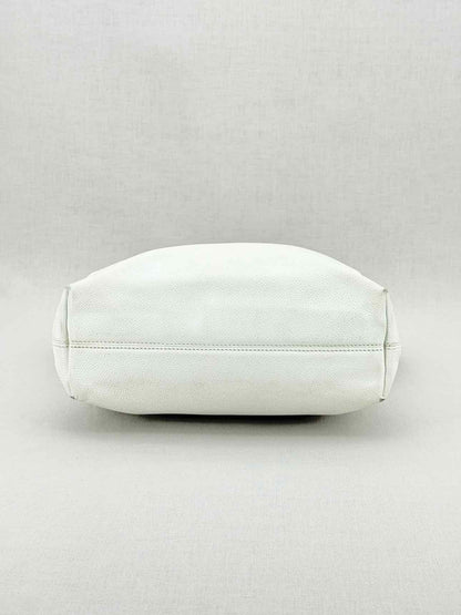 CHANEL White Shoulder Bag