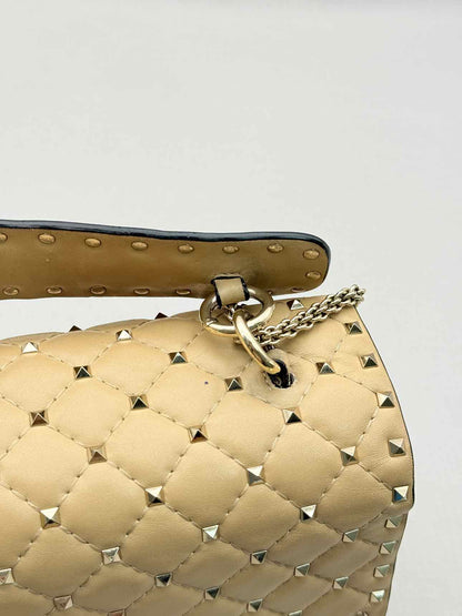 VALENTINO GARAVANI Rockstud Beige Quilted Shoulder Bag