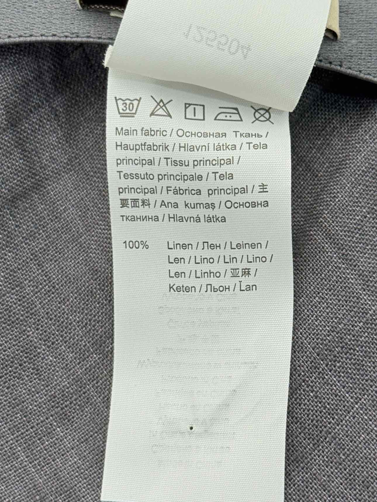 12 STOREEZ Delave Grey Size Small Outfit Set