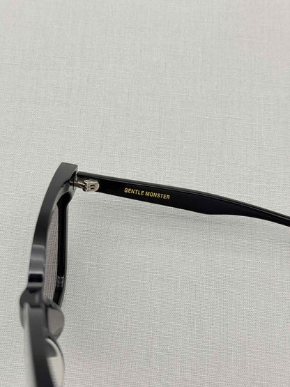 GENTLE MONSTER Black Sunglasses