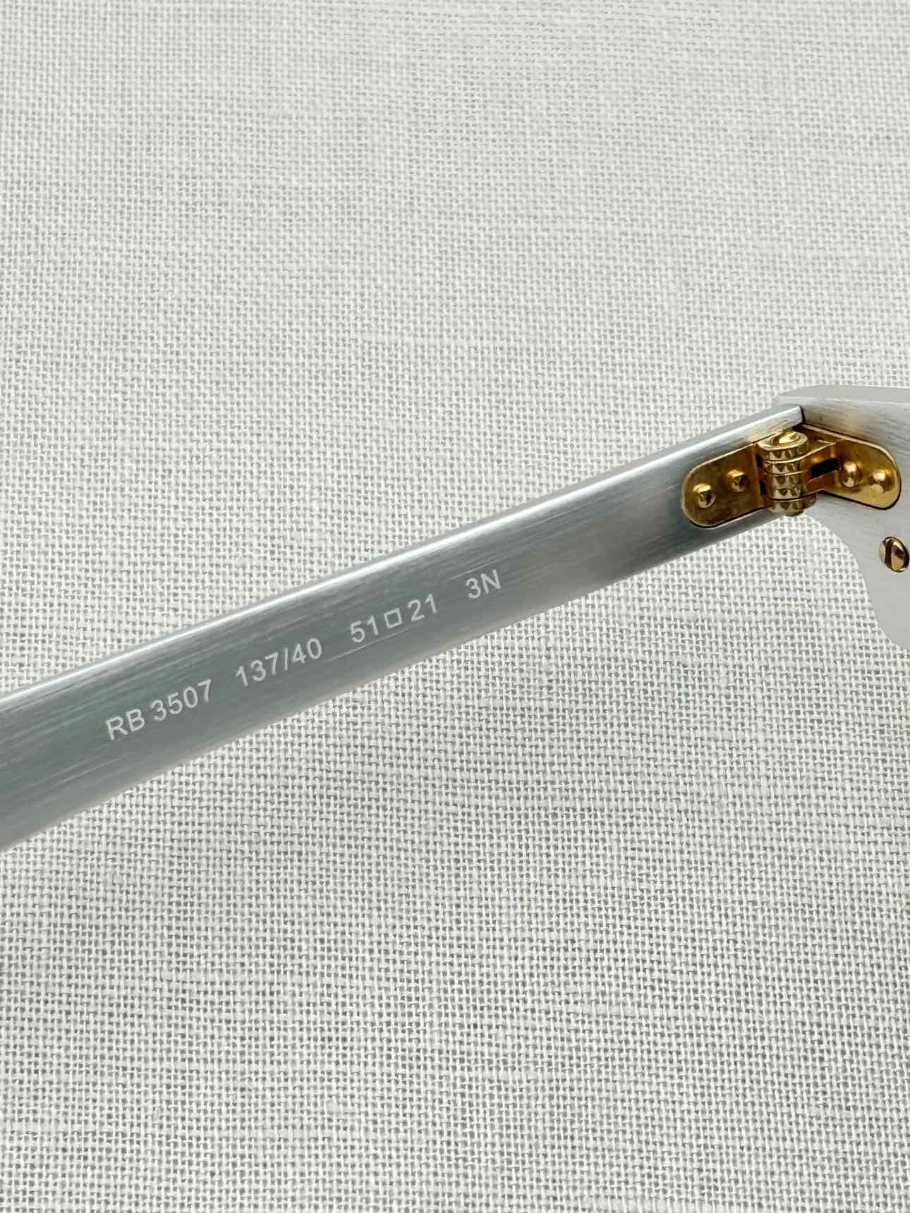 RAY-BAN White Sunglasses