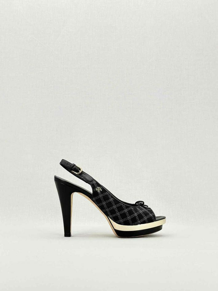 CHANEL Black Size EU 39 Slingbacks