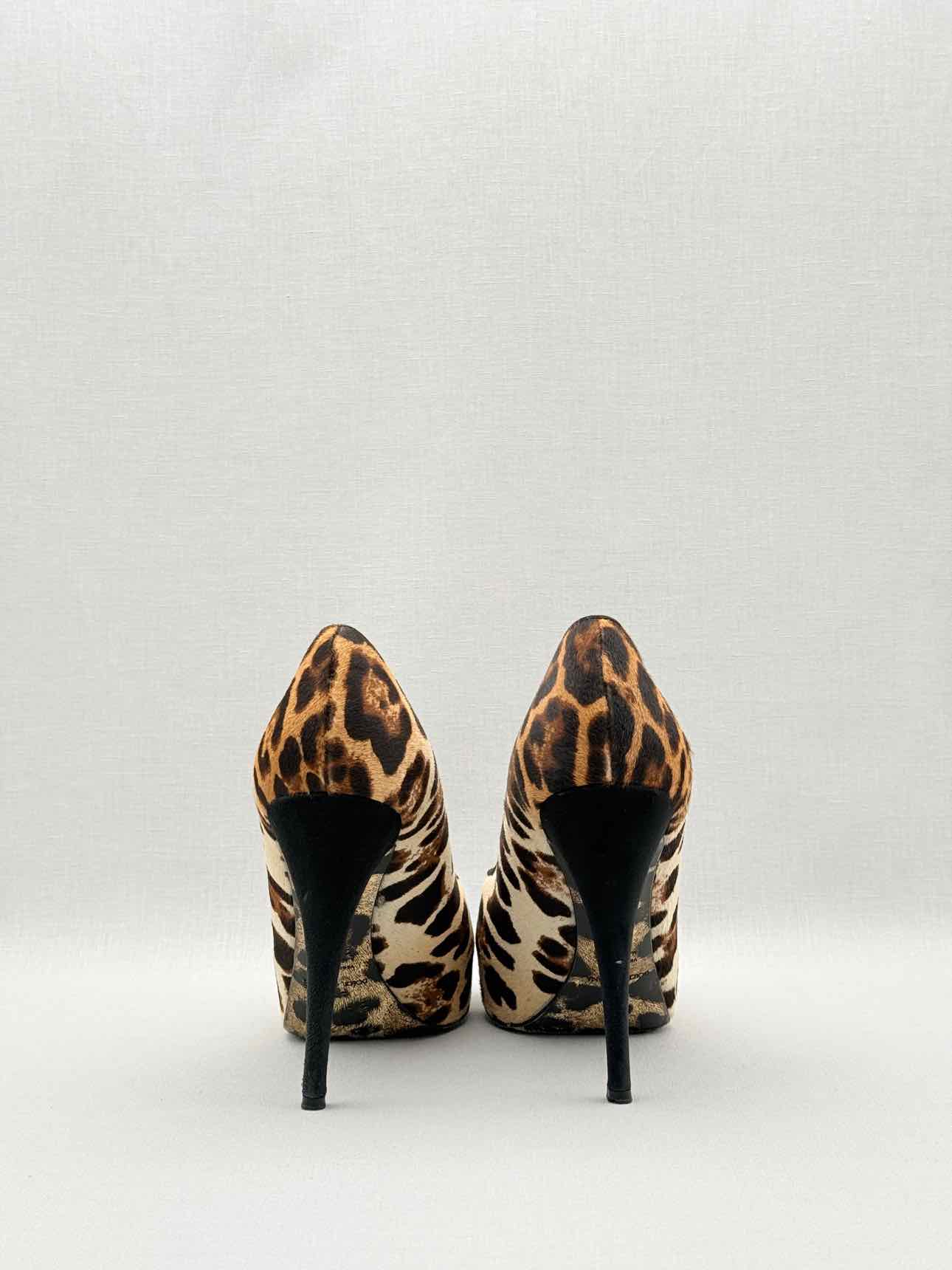 DOLCE & GABBANA Beige & Black Size EU 38 Pumps