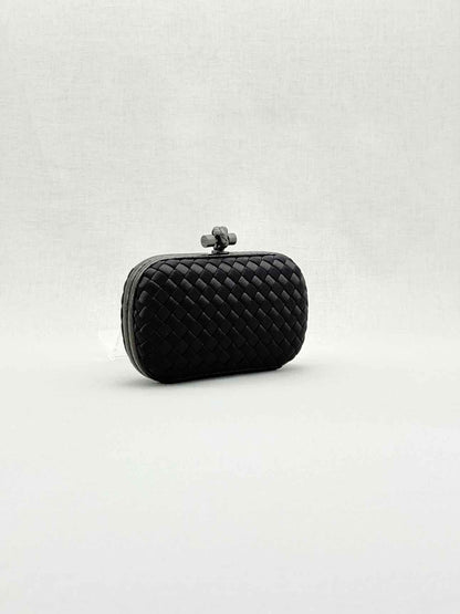 BOTTEGA VENETA Knot Black Intrecciato Clutch
