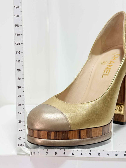 CHANEL Vintage Metallic Gold w/ Bronze Size EU 38 Pumps