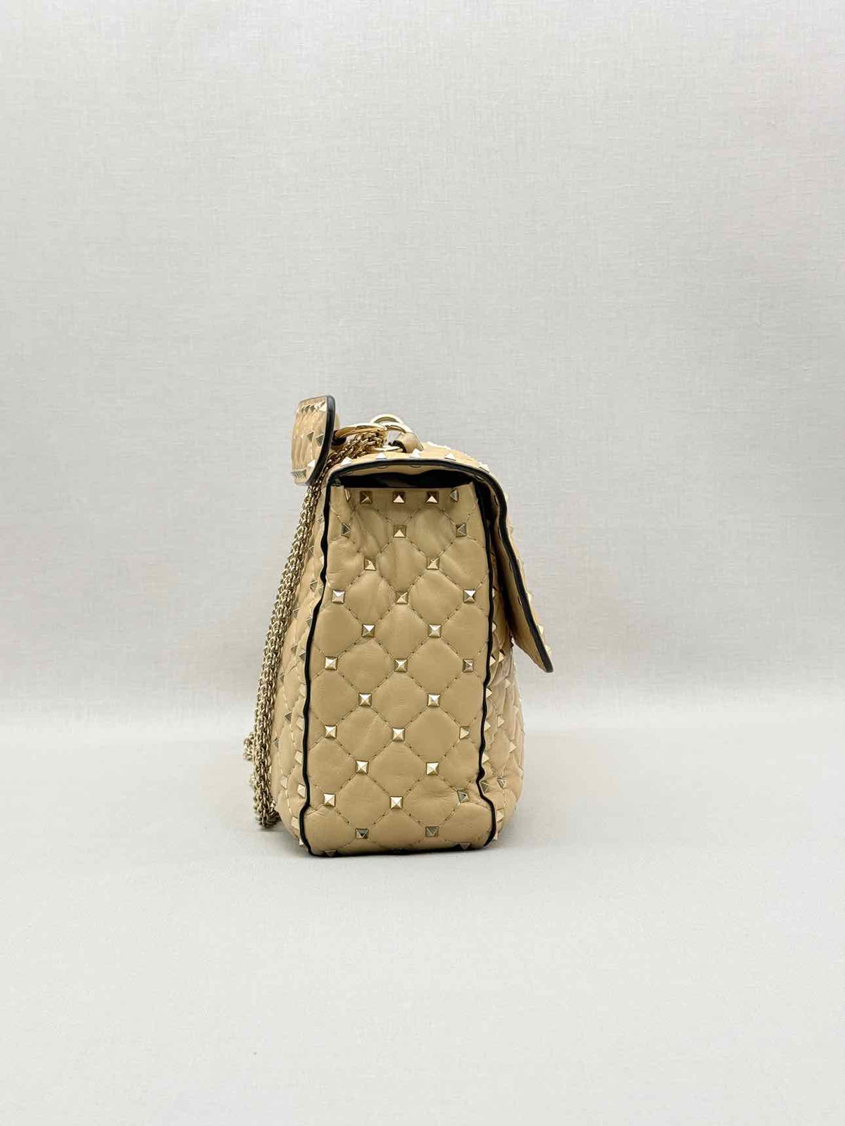 VALENTINO GARAVANI Rockstud Beige Quilted Shoulder Bag
